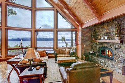 Madrona Waterfront Splendor!