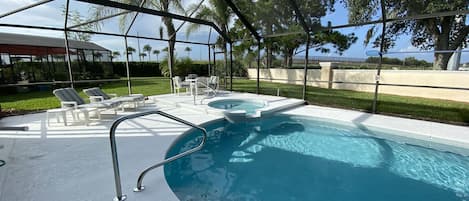 Piscine extérieure, piscine chauffée