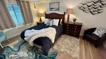 3 slaapkamers, een strijkplank/strijkijzer, wifi, beddengoed