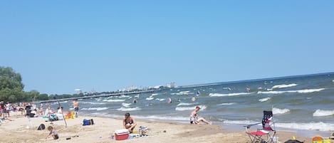 Nära stranden och strandhanddukar