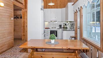 Geladeira, micro-ondas, lava-louças