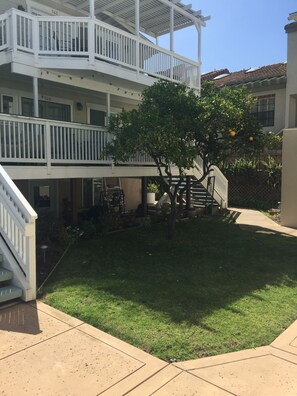 Exterior - NEW Coronado Village Charmer Walk to every where /Pr. Garage. (Coronado)