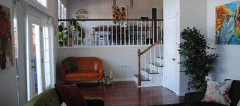 Spacious, beautifully designed, spectacular views, salt water pool.