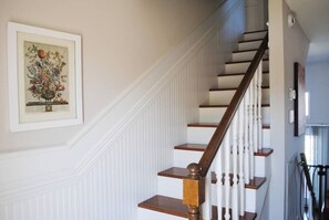 Interior - Spacious, beautifully designed, spectacular views, awesome pool. (Nashville)