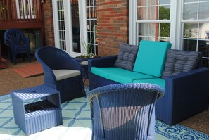 Terrace/patio - Spacious, beautifully designed, spectacular views, salt water pool. (Nashville)