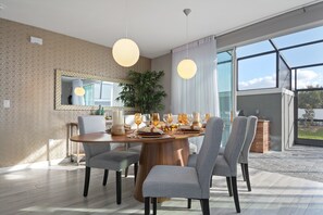 Townhome, 4 Bedrooms | In-room dining
