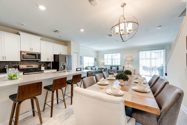 Townhome, 5 Bedrooms | In-room dining - Champions Gate 8995 (Davenport)