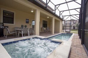 House, 6 Bedrooms | Indoor pool