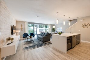 Townhouse, 4 soverom | Oppholdsområde