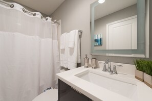 Stadtwohnung, 4 Schlafzimmer | Badezimmer