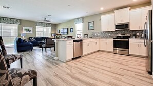 House, Multiple Beds | Private kitchen - Champions Gate 1550 (Davenport)