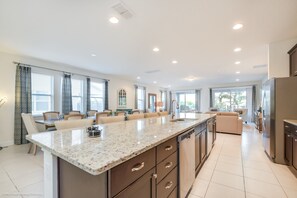 Casa, varias camas | Cocina privada | Lavavajillas 