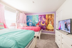 Townhome, 5 Bedrooms | Children’s theme room