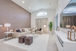 Casa, 4 quartos | Área de estar