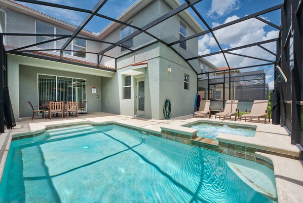 House, 5 Bedrooms | Outdoor pool