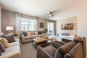Townhome, 5 Bedrooms | Living area