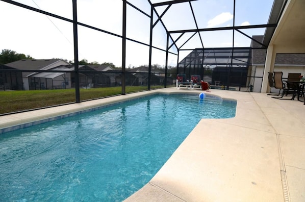 House, 4 Bedrooms | Indoor pool
