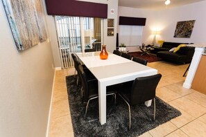 Townhome, 4 Bedrooms | In-room dining