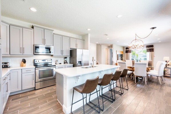 House, Multiple Beds | Private kitchen - Encore Resort at Reunion 1855 (Kissimmee)