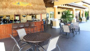Outdoor dining - Paradise Palms 8961 (Kissimmee)