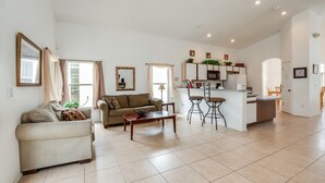 Maison, 5 chambres | Aire de séjour | Téléviseur à écran plat