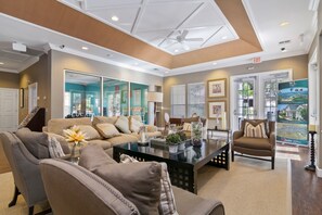 Townhome, 4 Bedrooms | Lobby sitting area