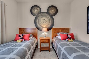 Maison en rangée, 4 chambres | 4 chambres, fer et planche à repasser, accès au Wi-Fi (inclus)