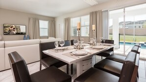 House, 6 Bedrooms | In-room dining - Champions Gate 1696 (Davenport)