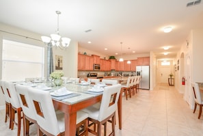 House, 6 Bedrooms | In-room dining - Paradise Palms 8989 (Kissimmee)