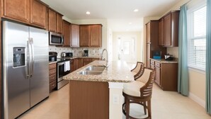 Maison, plusieurs lits | Cuisine privée | Réfrigérateur, micro-ondes, four