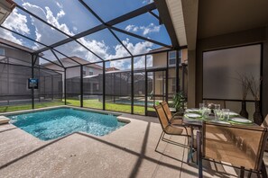 Maison, 5 chambres | Piscine extérieure