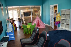Townhome, 3 Bedrooms | Children’s play area – indoor
