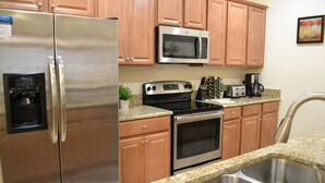 Townhome, 4 Bedrooms | Private kitchen - Paradise Palms 8947 (Kissimmee)