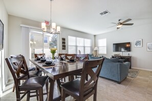 Pientalo, 4 makuuhuonetta | Ruokailu omassa huoneessa