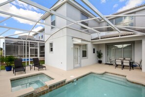 House, 5 Bedrooms | Indoor pool