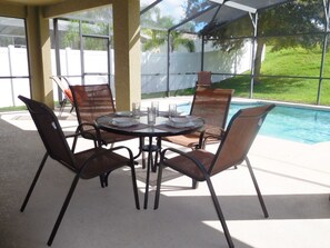 House, 4 Bedrooms | Terrace/patio