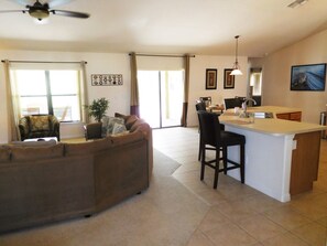 Living area - High Gate Park 807 (Davenport)