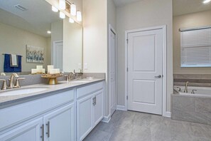 Bathroom - Champions Gate 4917 (Davenport)