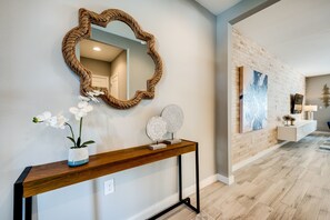 Hallway - Le Reve 4455 (Kissimmee)