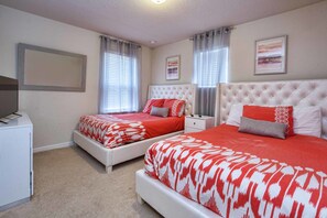 Casa, 5 quartos | 5 quartos, ferros/tábuas de passar roupa, Wi-Fi de cortesia
