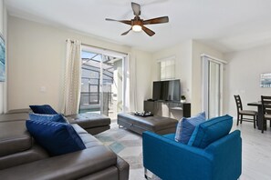 Townhome, 4 Bedrooms | Living area