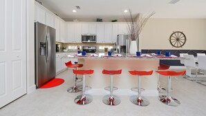 In-room dining - Sonoma Resort 2689 (Kissimmee)
