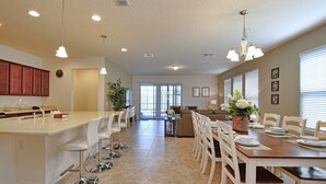 House, 6 Bedrooms