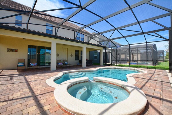 House, 6 Bedrooms | Pool