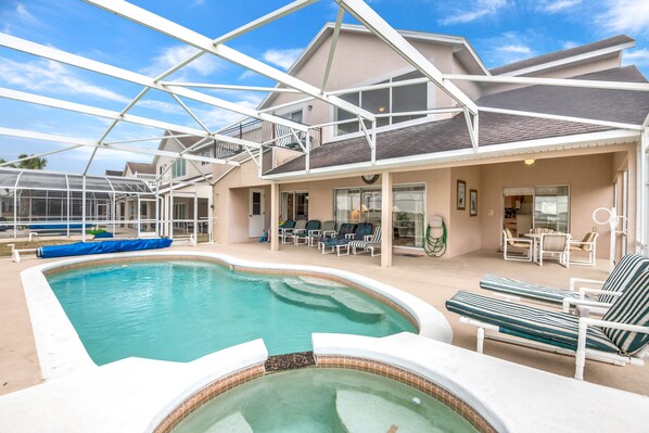 House, 5 Bedrooms | Outdoor pool