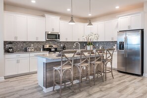 House, 6 Bedrooms | In-room dining - Storey Lake 4821 A (Kissimmee)