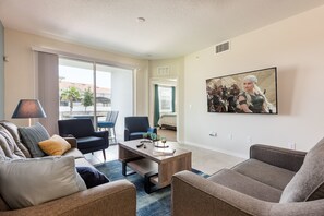 Apartment, 3 Bedrooms | Living area