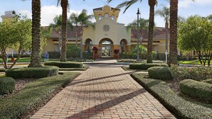 Condo, 2 Bedrooms | Property grounds