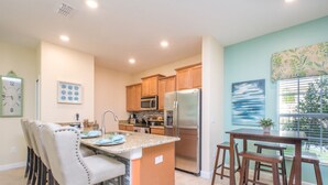 Maison mitoyenne, 5 chambres | Cuisine privée