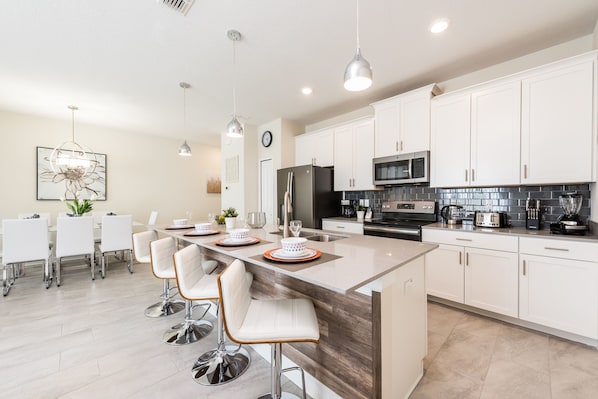 Maison mitoyenne, 4 chambres | Cuisine privée